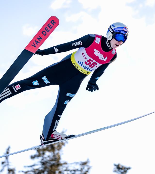 Karl Geiger beim Skispringen am 30.01.2026 in Seefeld.