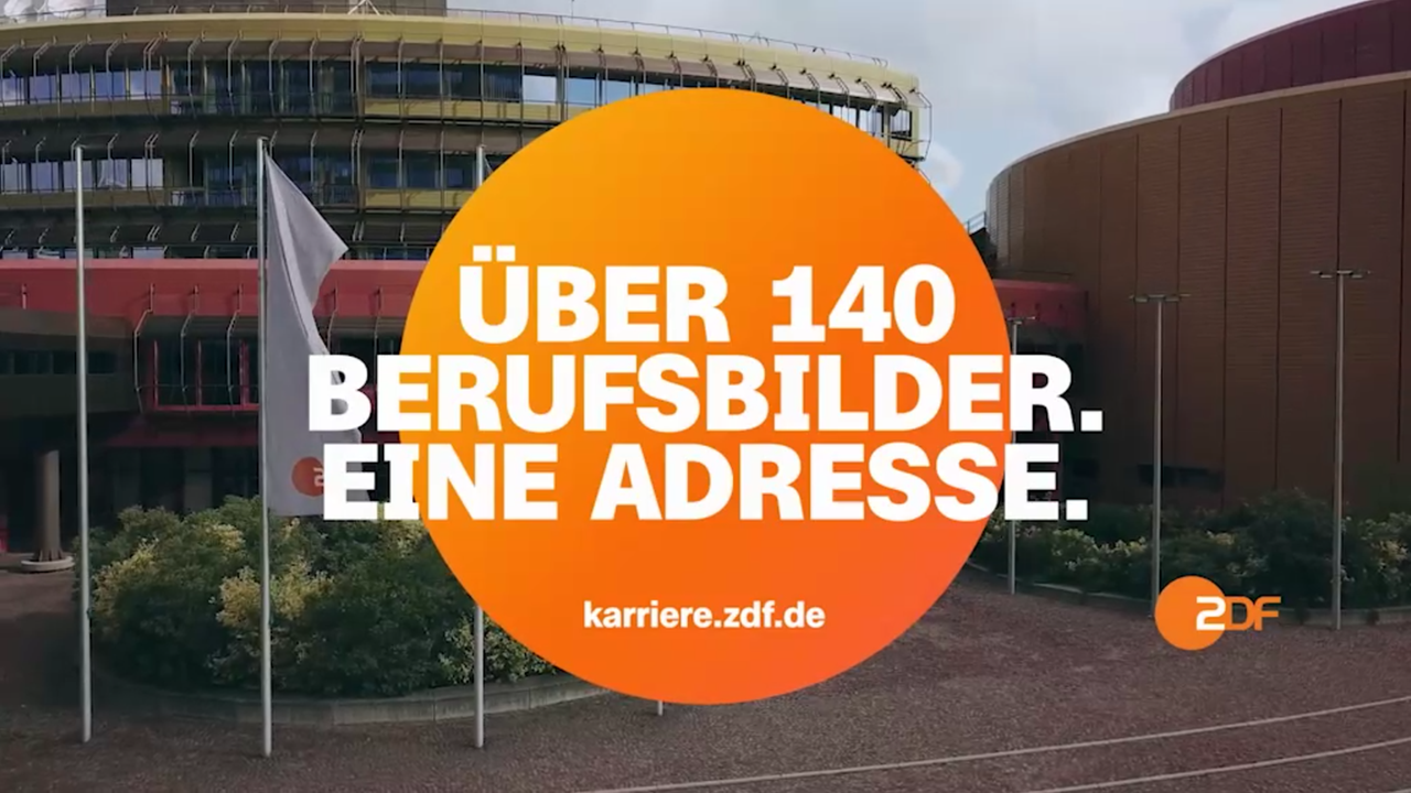 ZDF-Werbeschriftzug: Über 140 Berufsbilder - eine Adresse: karriere.zdf.de