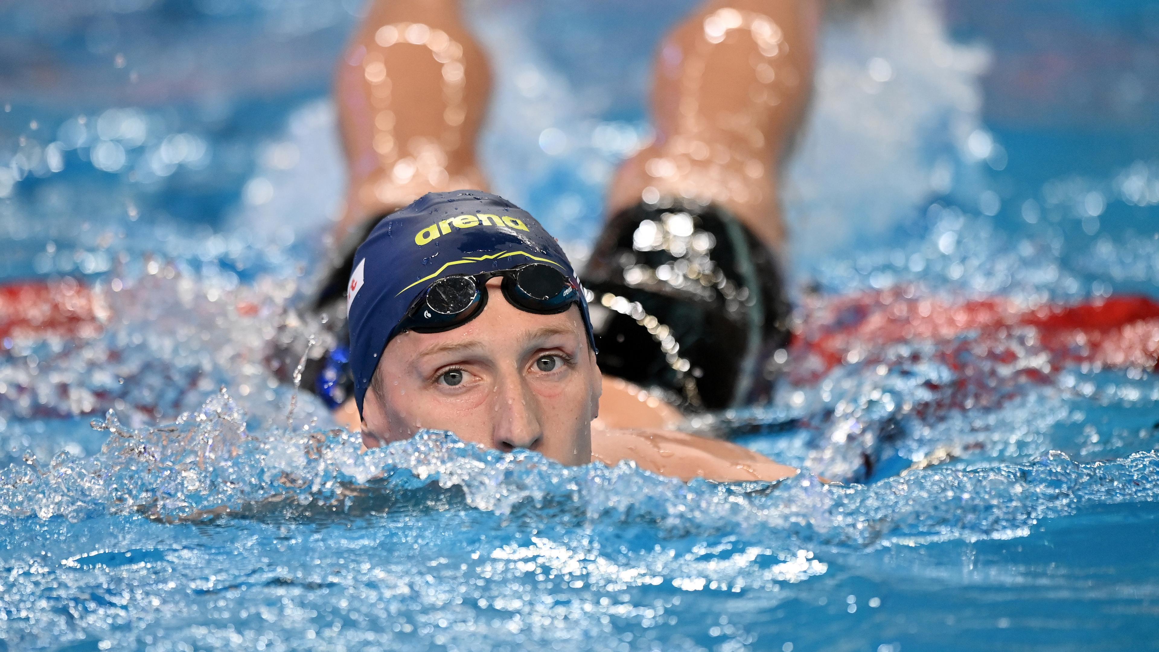 Katar, Doha: Schwimmen: Weltmeisterschaft, 800 Meter, Freistil, Männer: Florian Wellbrock aus Deutschland wechselt die Bahn.