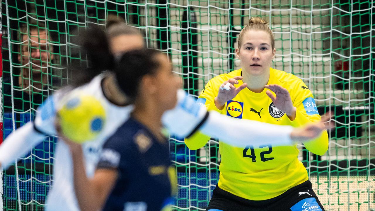 Turnierauftakt der HandballFrauen eine WM, zwei Ziele ZDFheute