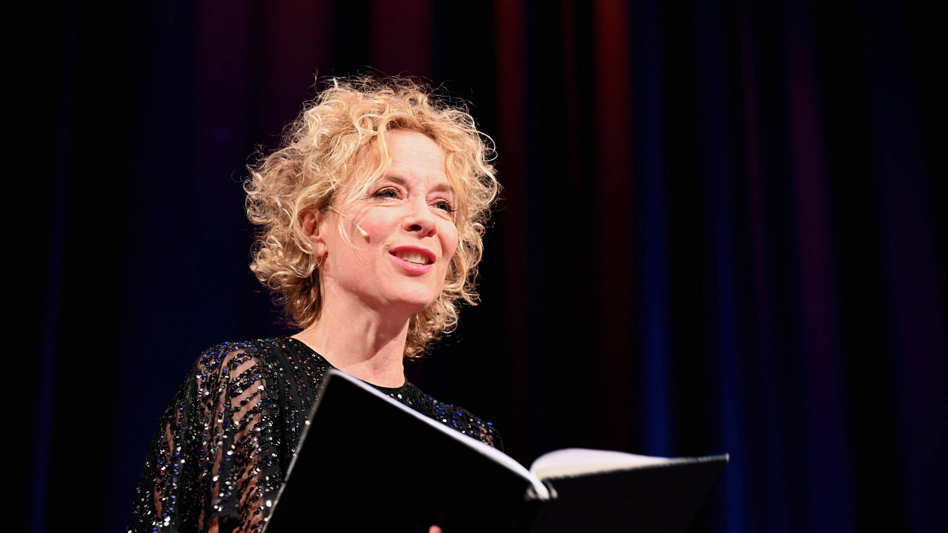 Katja Riemann liest bei Lit. Cologne 2023