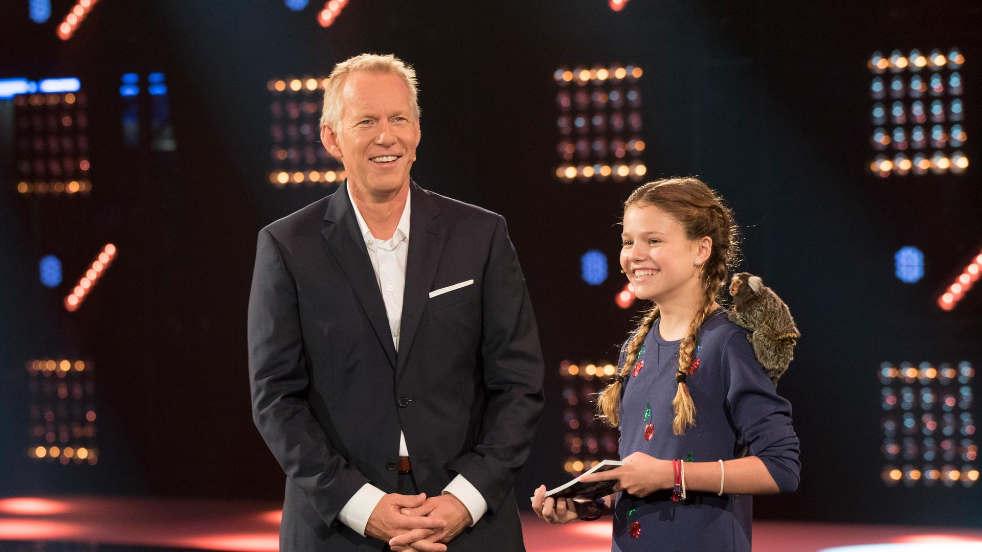 Johannes B. Kerner und Faye Montana präsentieren "Das Spiel beginnt!"