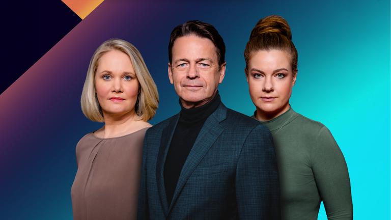 XY-Moderator Rudi Cerne mit Redakteurin Nicola Haenisch-Korus und Journalistin Conny Neumeyer