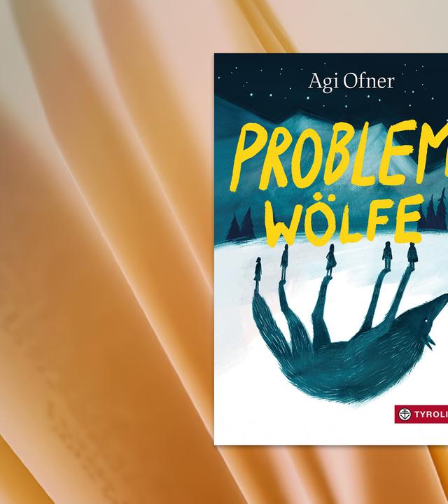 Das Buchcover von "Problemwölfe". Oben in der Mitte stehen Autorenname Agi Ofner und darunter in groß der Titel. Zu sehen ist eine gemalte Schneelandschaft. Im Hintergrund sind Berge und Bäume. In der Mitte stehen fünf Menschen, deren Schatten gemeinsam einen Wolf formen.