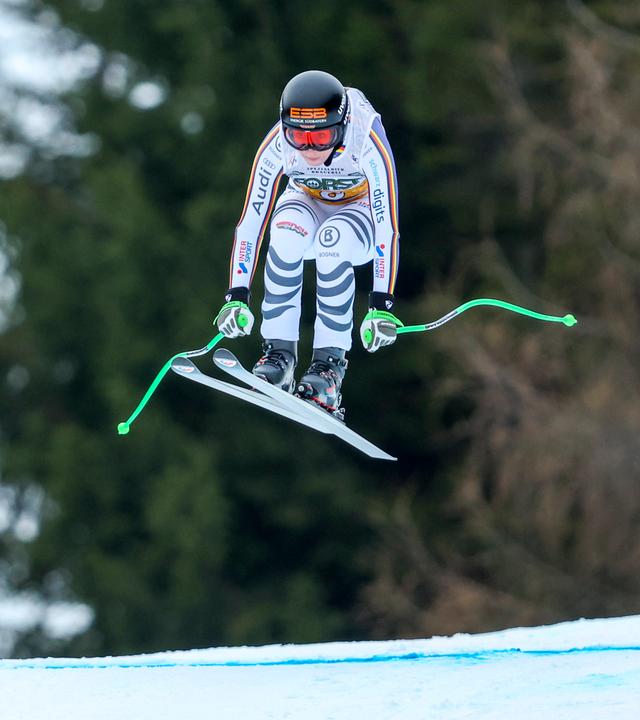 Die deutsche Skirennläuferin Kira Weidle-Winkelmann in Aktion im Rennen beim FIS World Cup in Tarvisio