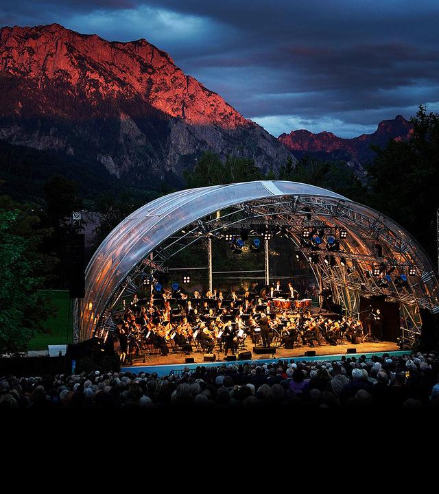 Bühne - „Klassikstars am Traunsee“. 