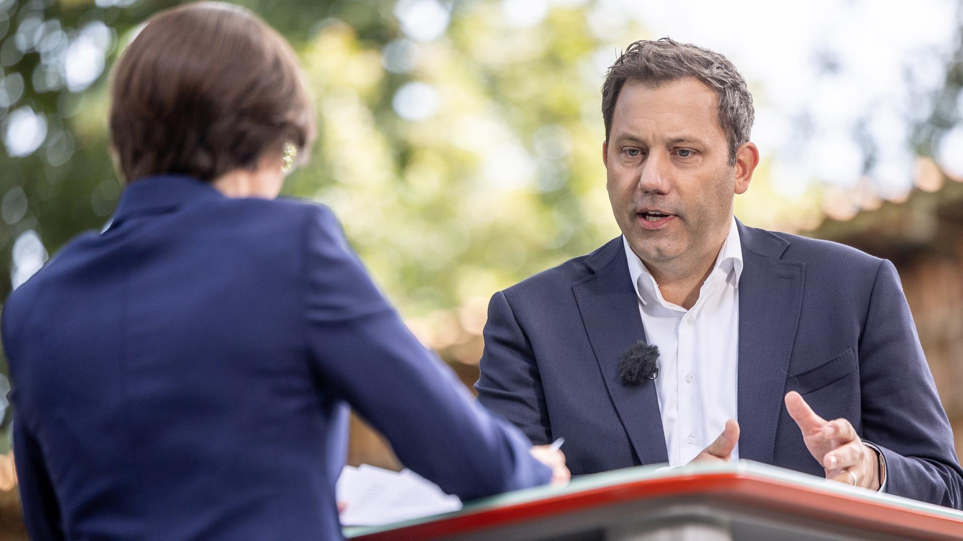 Vizekanzler und Bundesfinanzminister Lars Klingbeil (SPD) im ZDF Sommerinterveiw am 17.08.2025