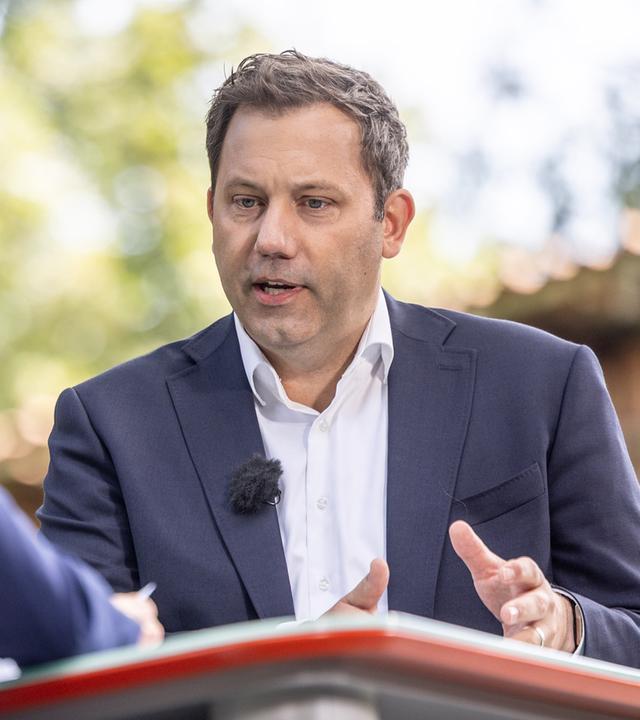 Vizekanzler und Bundesfinanzminister Lars Klingbeil (SPD) im ZDF Sommerinterveiw am 17.08.2025