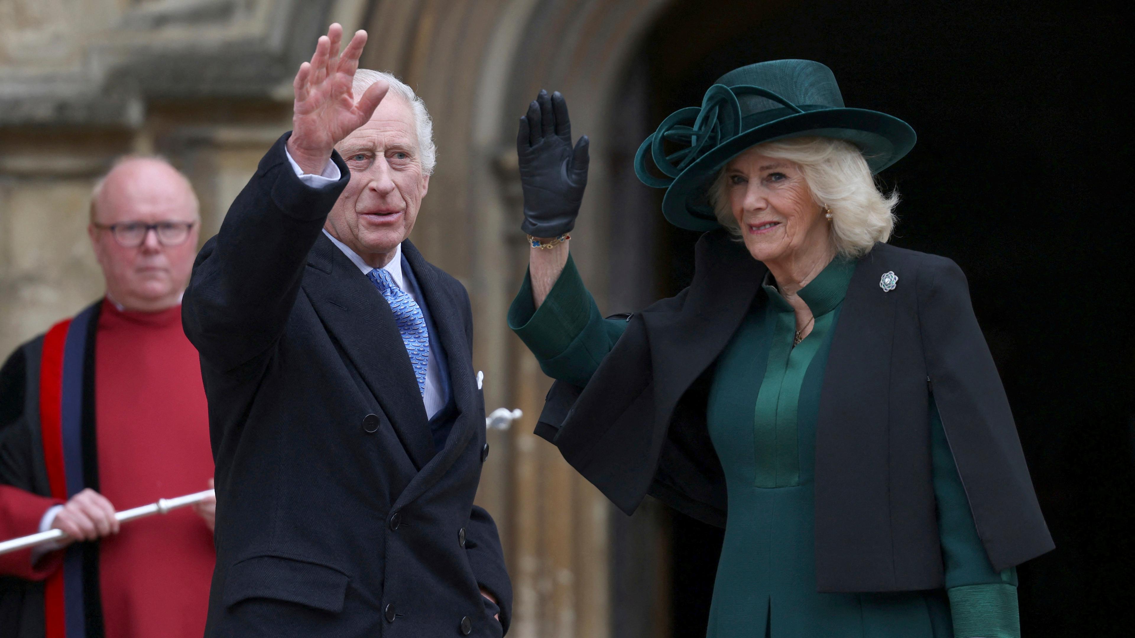 König Charles III. und Königin Camilla kommen am 31.03.2024, zum Ostermatinsgottesdienst in der St. George's Chapel auf Schloss Windsor in England.