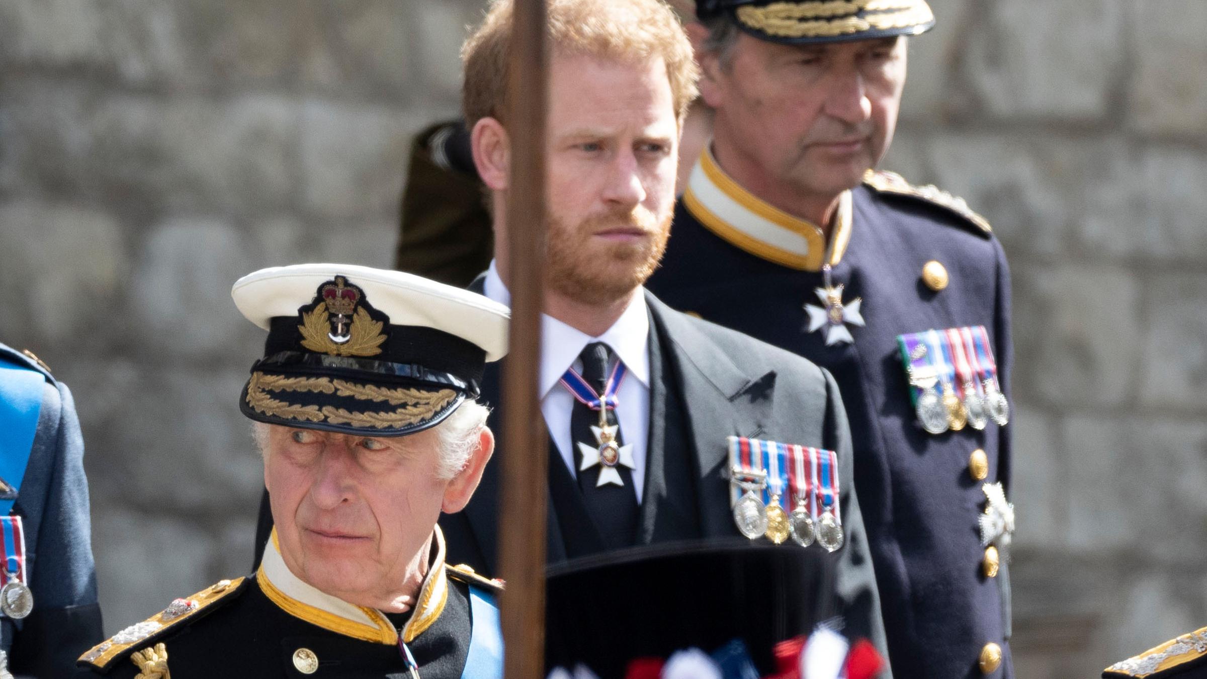 König Charles III und Prinz Harry, aufgenommen am 18.09.2022 in London