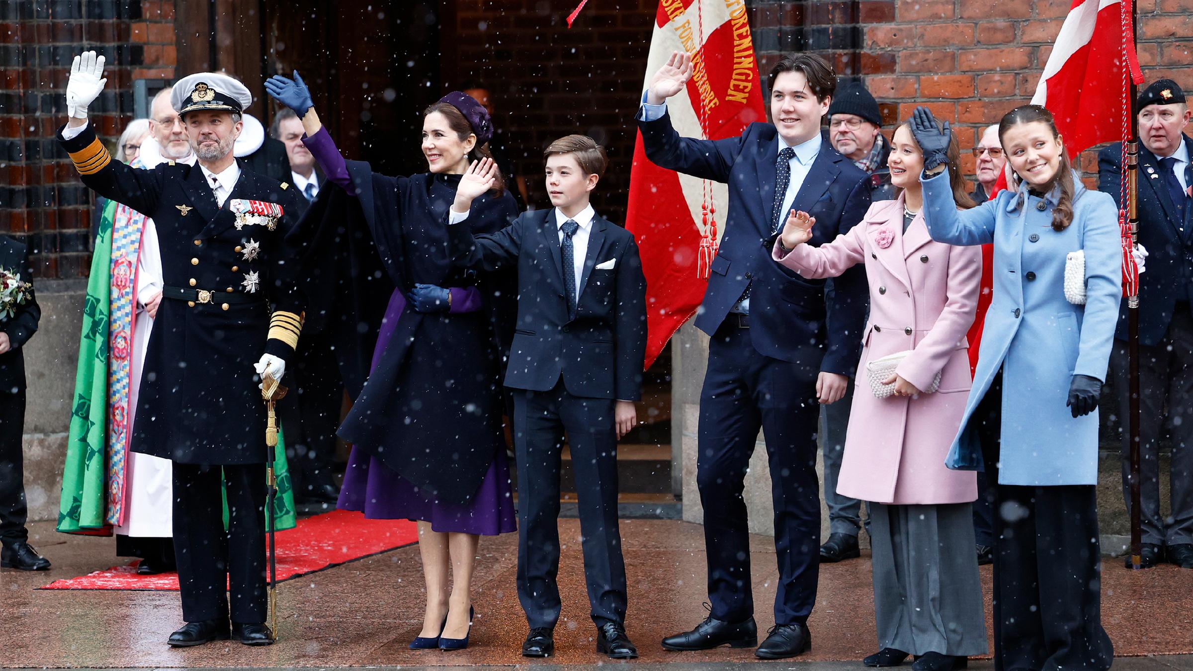 Die dänische Königsfamilie bei einem Festgottesdienst.