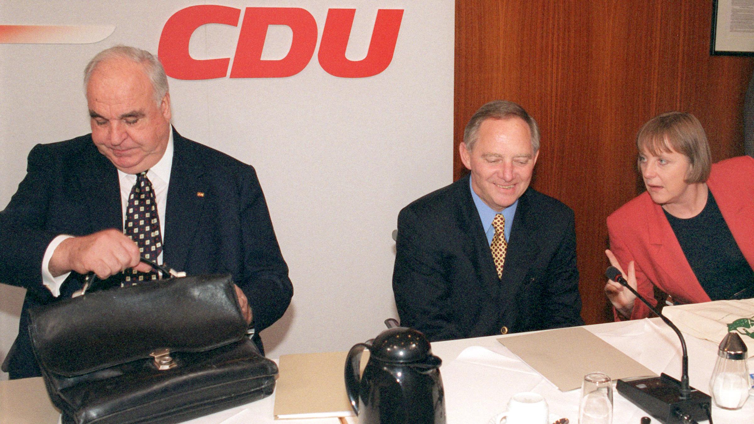 Helmut Kohl, Wolfgang Schäuble und Angela Merkel