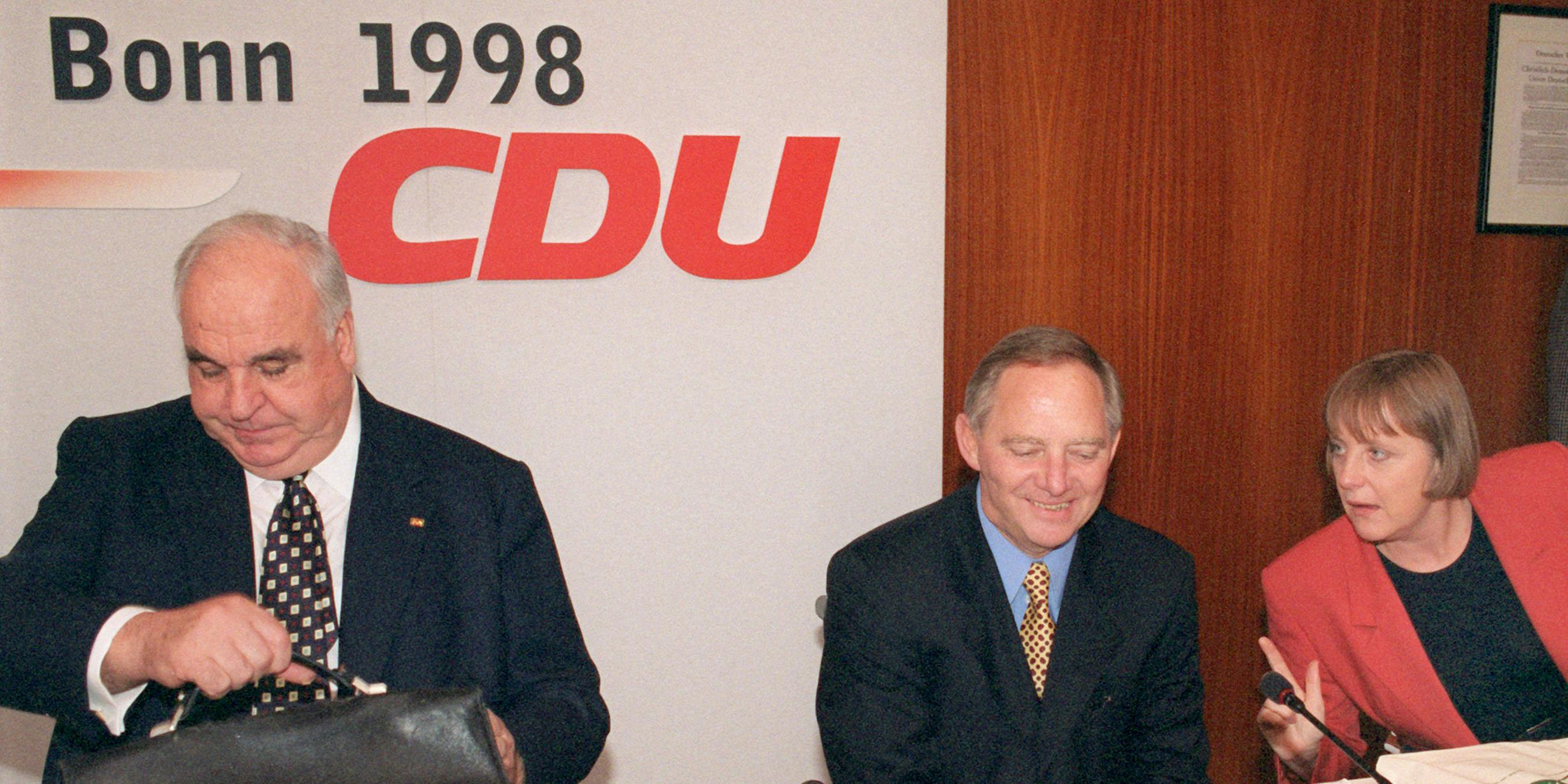 Helmut Kohl, Wolfgang Schäuble und Angela Merkel
