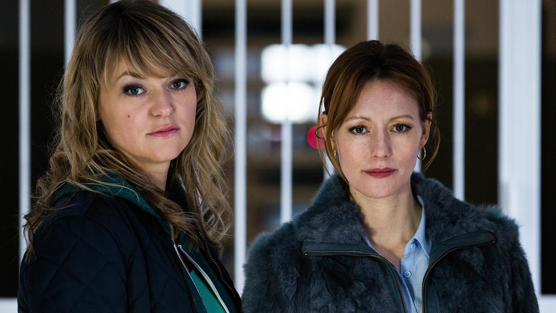 Kommissarin Heller (Lisa Wagner) und LKA-Beamtin Voigt (Lavinia Wilson) 