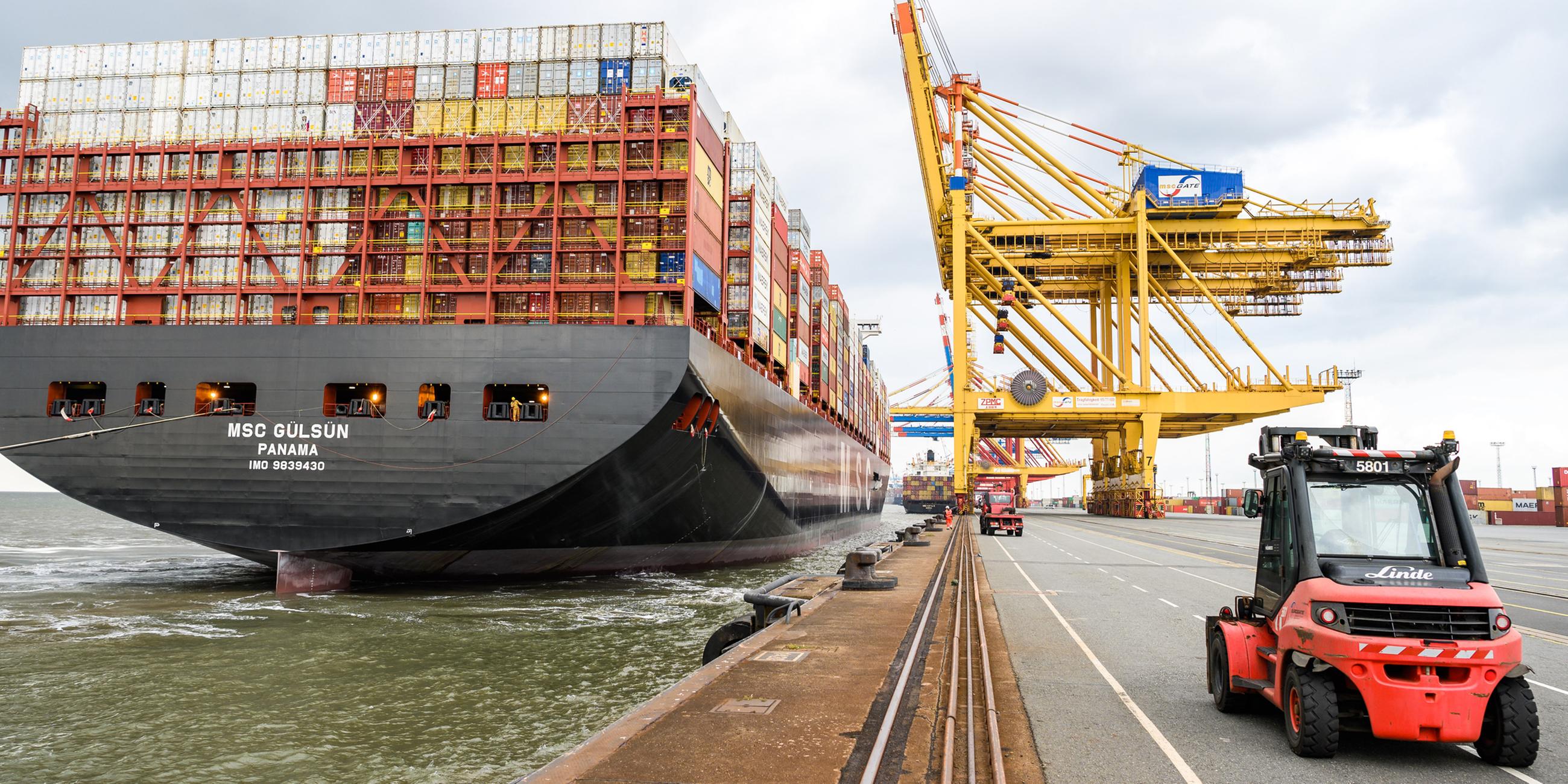 Archiv: Containerterminal in Bremerhaven am 19.08.2019 