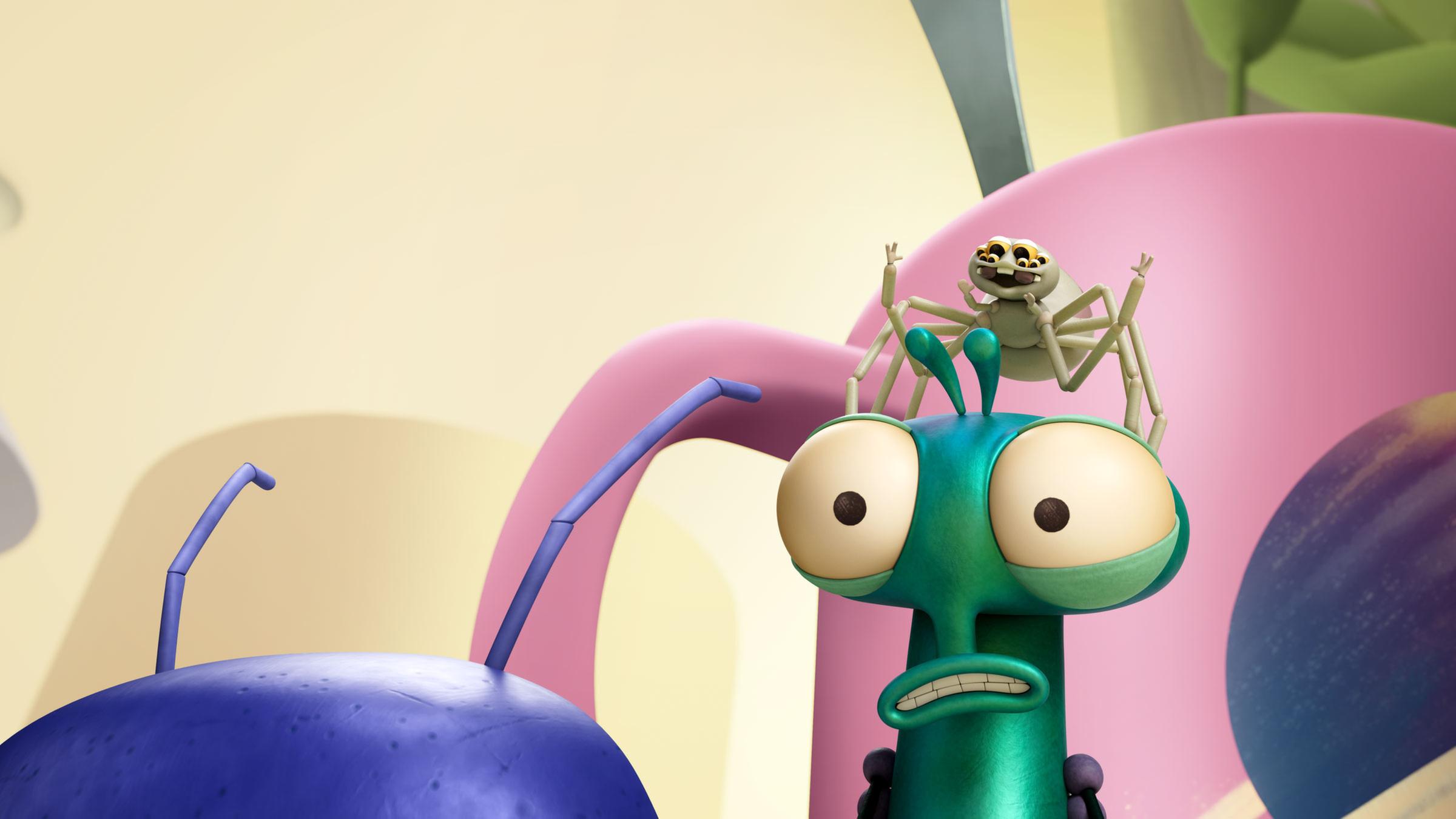 Auf Floyds Kopf sitzt eine beige-weiße und kleine Spinne. Floyd schaut mit ängstlichem Gesichtsausdruck zu Abakus, von dem nur der obere Teil des Hinterkopfs zu sehen ist.