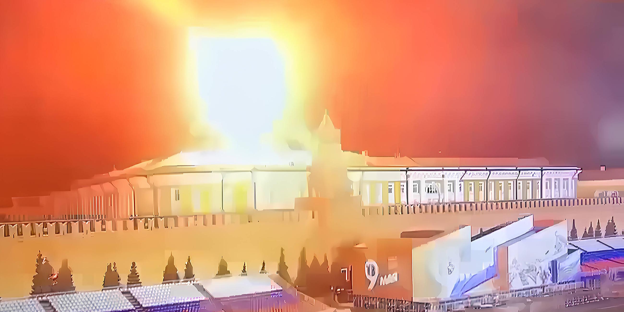 Ein CCTV-Bild zeigt Flammen und Rauch über der Kuppel des Senatsgebäudes des Kreml 