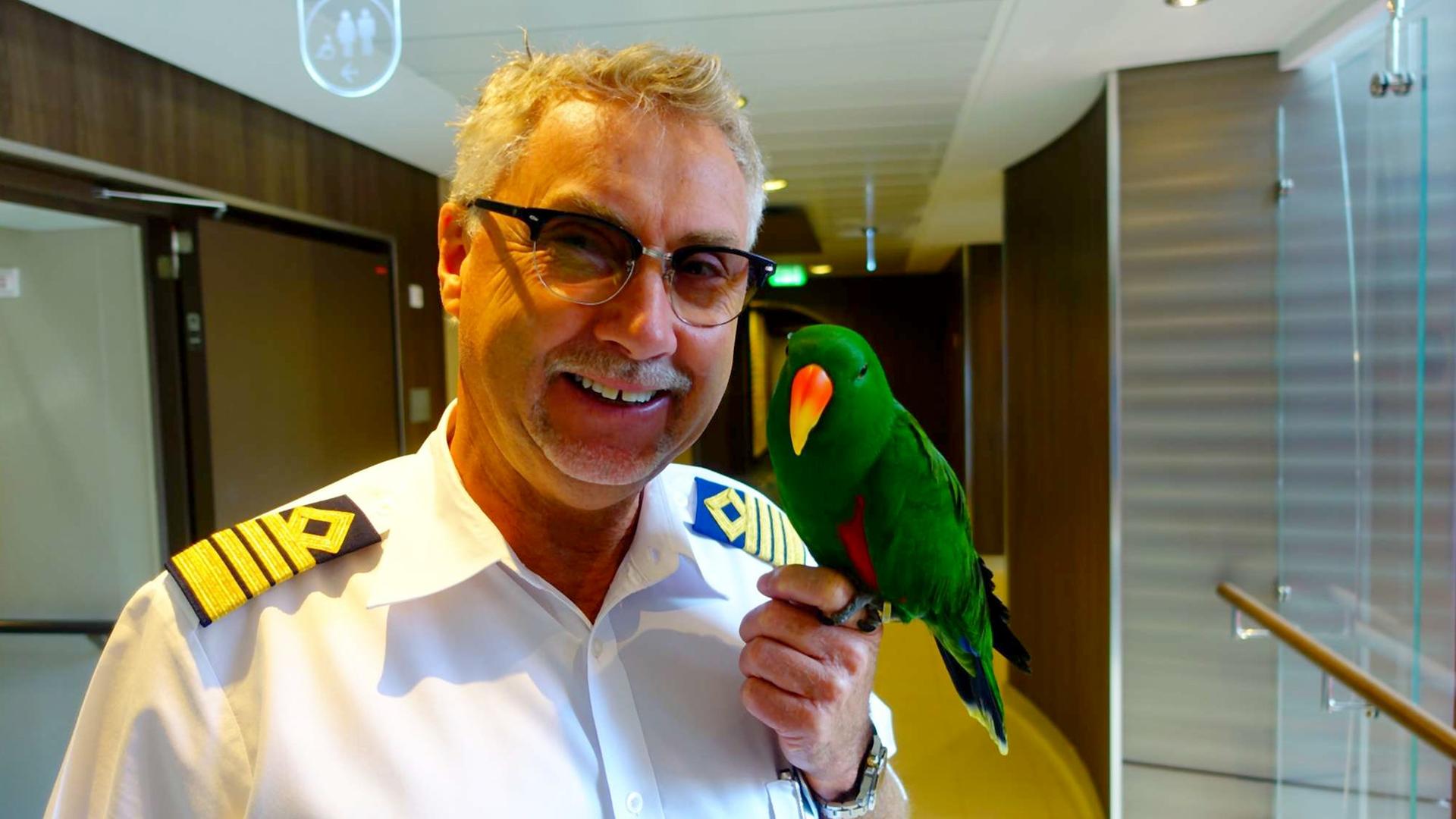 Kapitän Johnny und sein Papagei