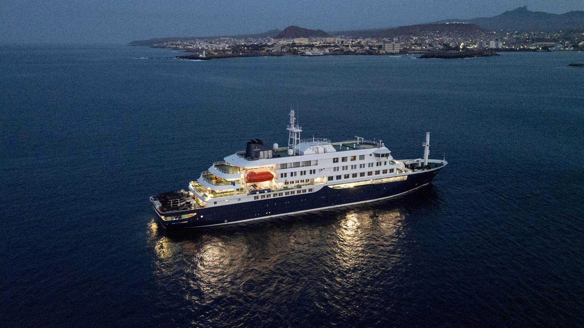 Kreuzfahrtschiff MV Hondius im Atlantik