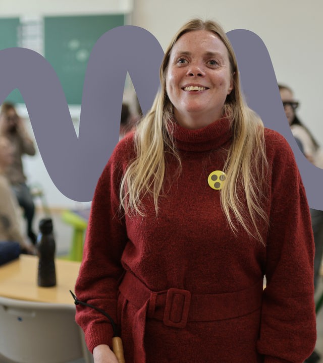 Mandy Kugel ist blind. In Schulklassen klärt sie auf und berichtet von ihrem Alltag ohne Augenlicht.