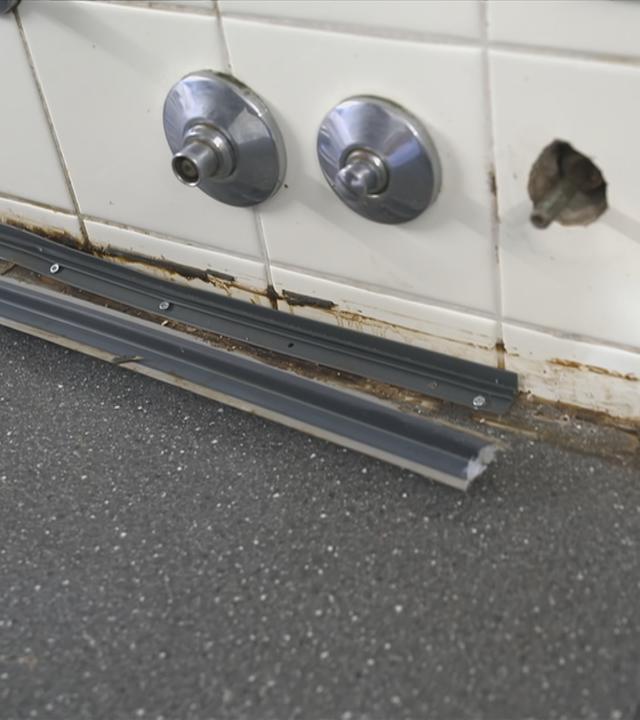 Schimmelbefall in einer Küche