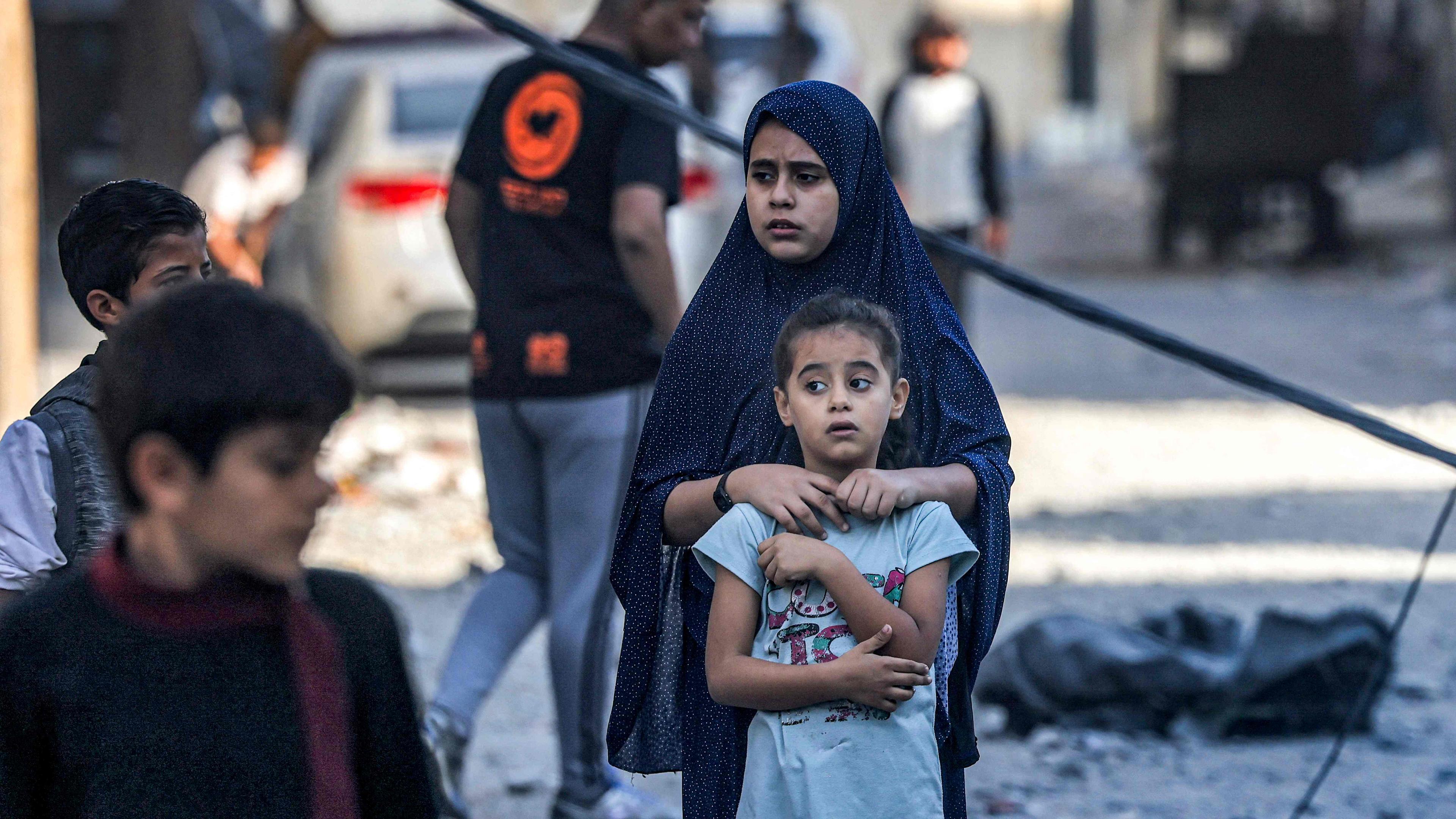 Geflüchtete Menschen in Rafah.