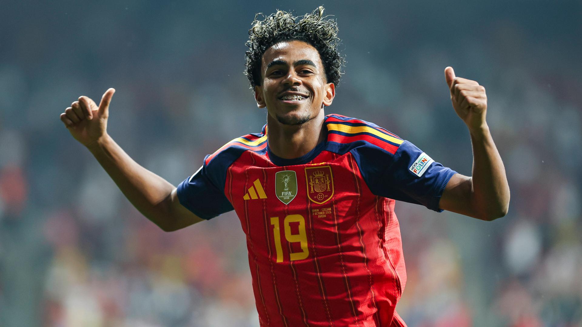 Spaniens Stürmer Lamine Yamal jubelt nach seinem Treffer zum 1:0 in der Nations League Partie gegen Tschechien
