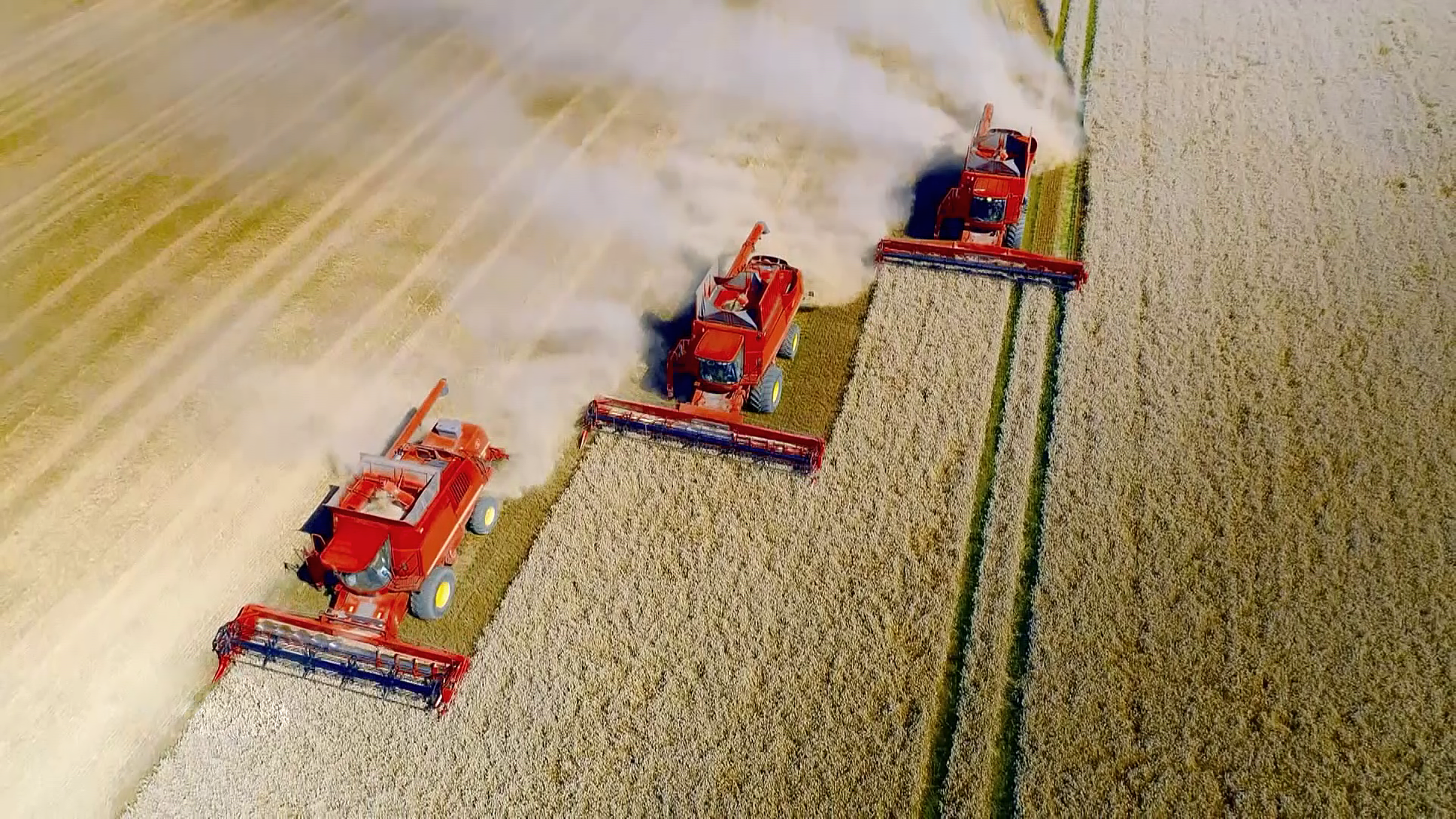 Landmaschinen auf Feld