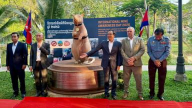 Eine Statue zu Ehren der Landminen-Ratte Magawa wurde in Kambodscha enthüllt.