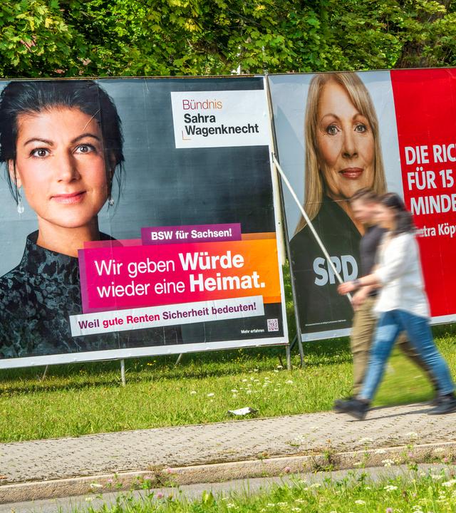 Wahlplakate von BSW, SPD und CDU zur Landtagswahl am 1. September in Zwickau. 