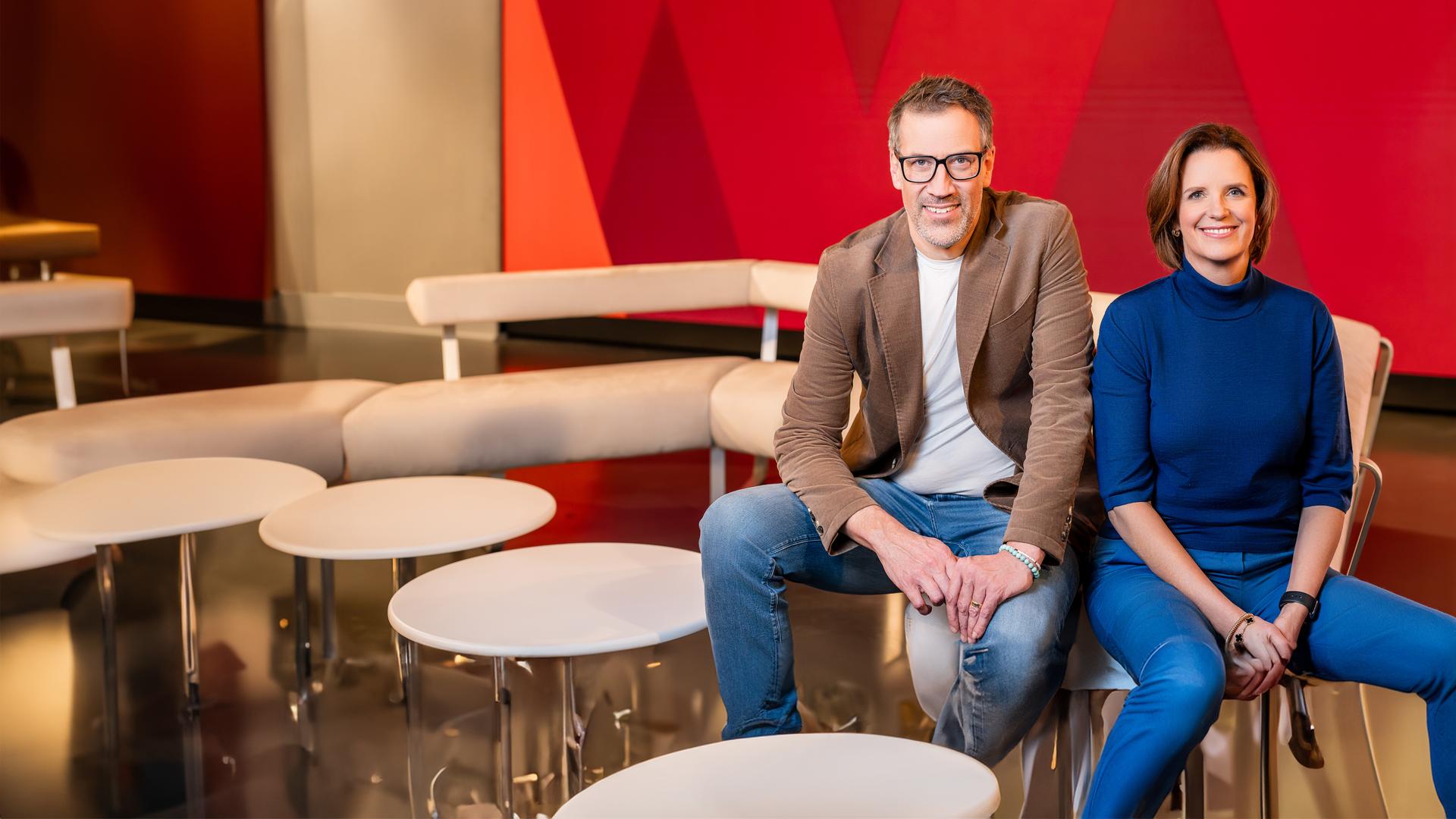 Marcus Niehaves und Valerie Haller im WISO-Studio