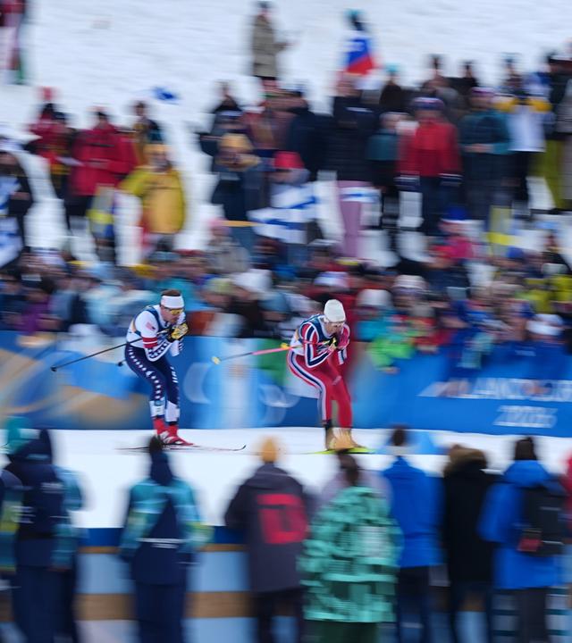 Athleten beim Langlauf-Sprint der Männer