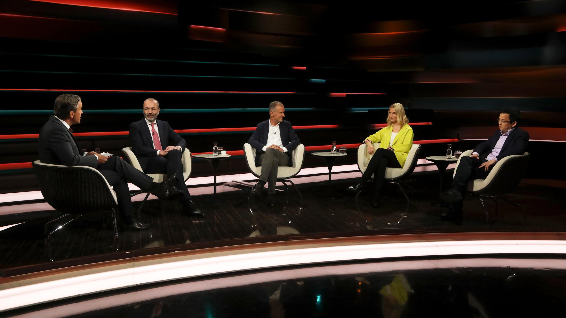 Markus Lanz ist mit seiner Talkshow seit 15 Jahren auf Sendung.