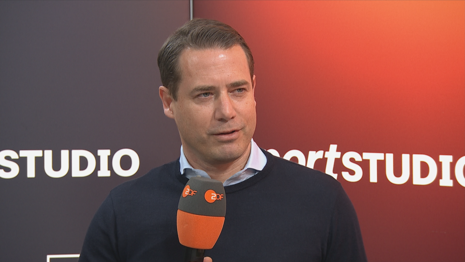 Der Geschäftsführer Sport des BVB Lars Ricken im ZDF-Interview