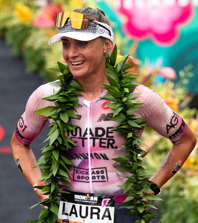 Die drittplatzierte Laura Philipp aus Deutschland kommt ins Ziel.