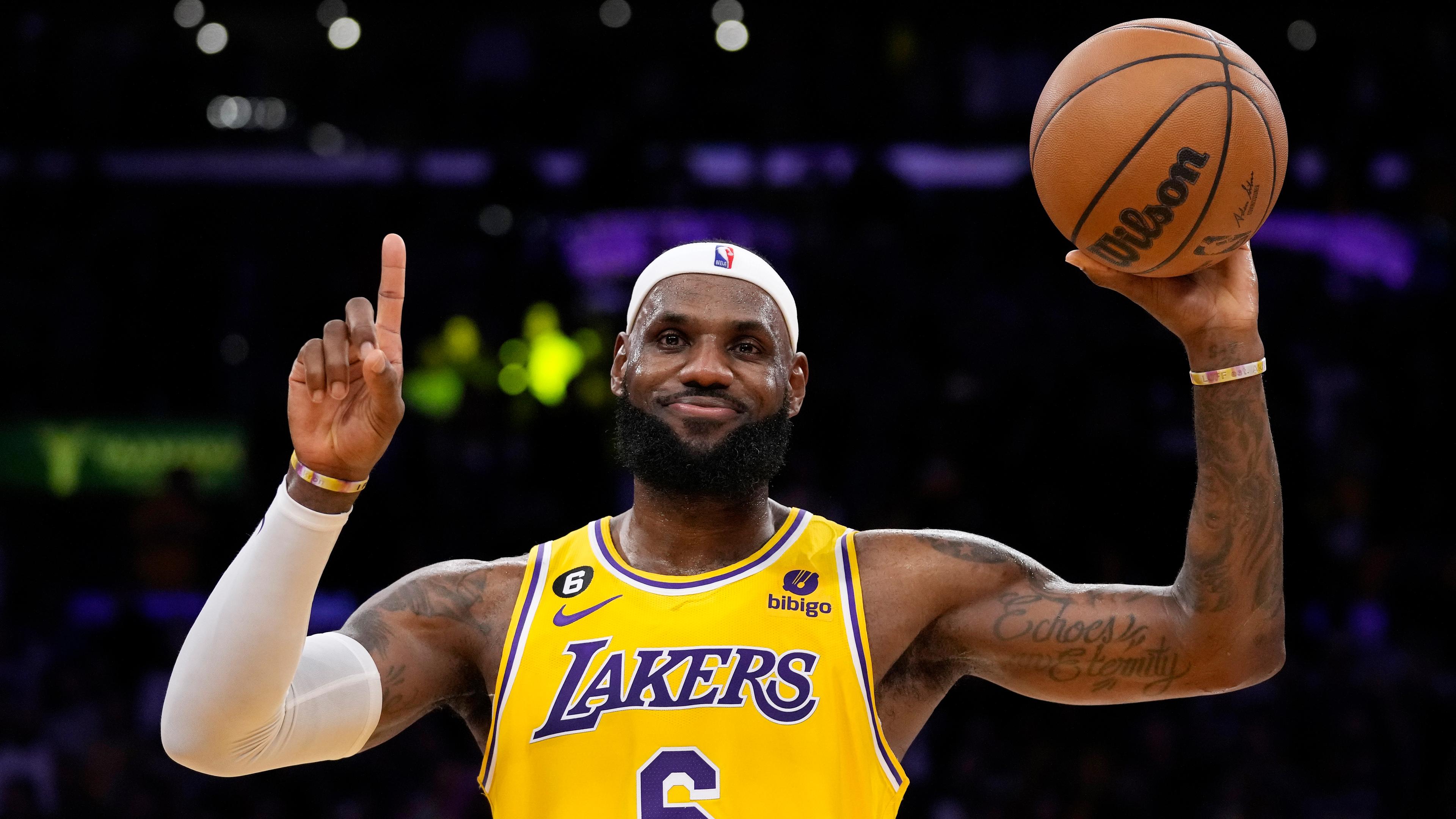 LeBron James von Los Angeles Lakers am 07.02.2023 in Los Angeles (USA)