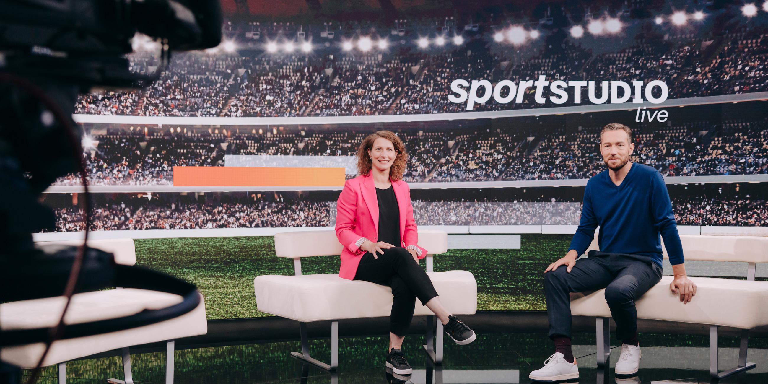 Kathrin Lehmann und Sven Voss im ZDF-Studio FIFA Frauen-WM 2023