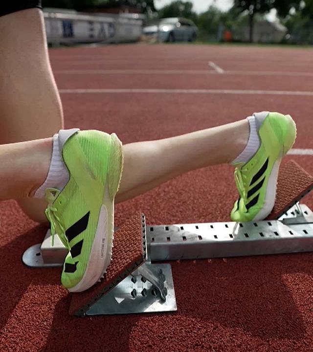 Füße im Startblock