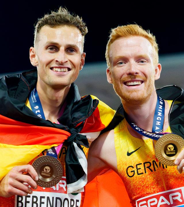 Frederik Ruppert (Deutschland), Europameister über 3000 m Hindernislauf, und der Drittplatzierte Karl Bebendorf bei der EM am 16. August 2026 in Birmingham, Großbritannien.