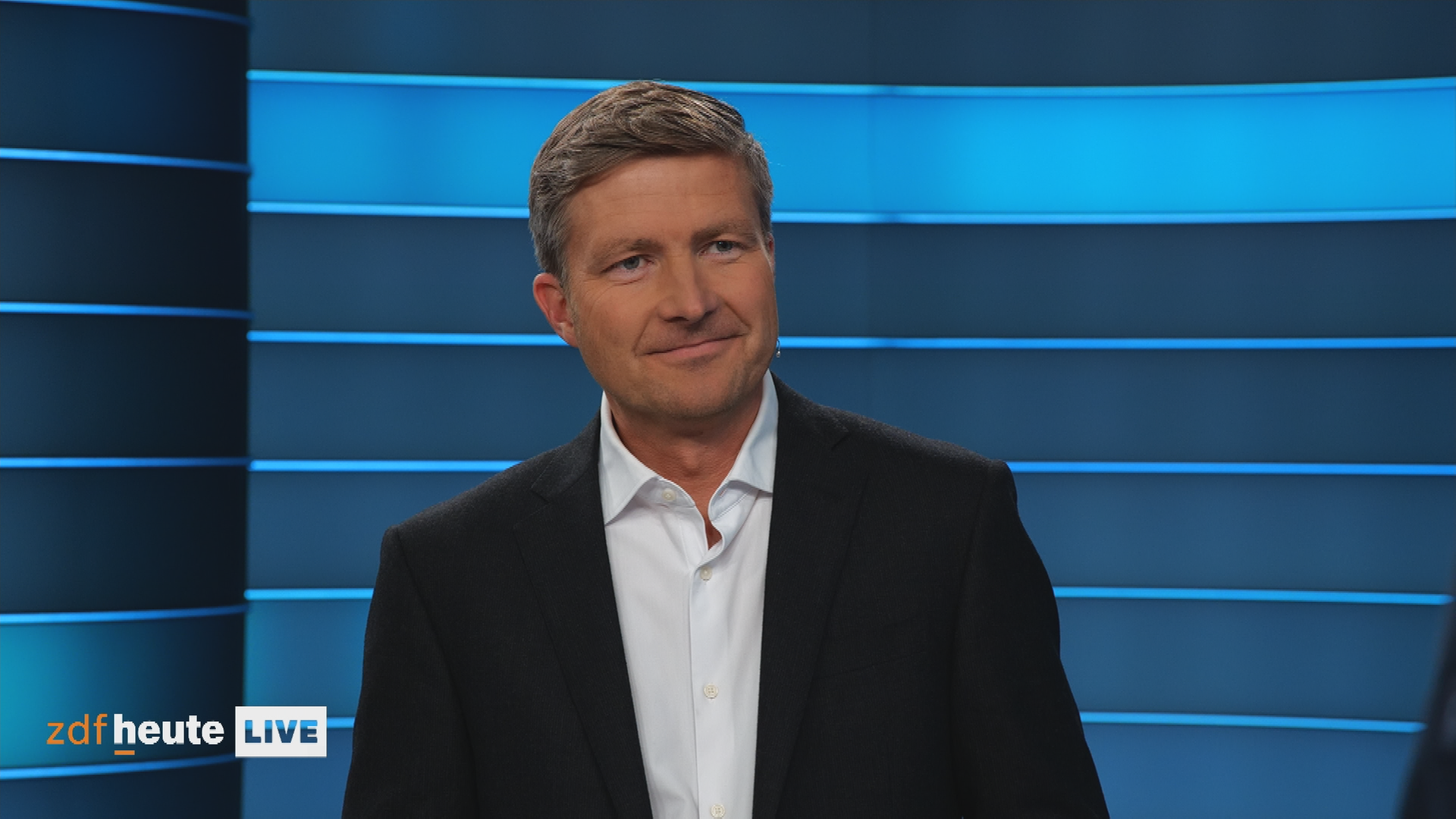 Der Moderator des ZDF-Politbarometers, Stefan Leifert.