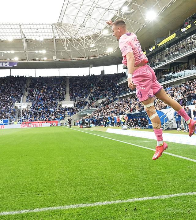 Tim Lemperle (Hoffenheim) jubelt über den Sieg im Spiel gegen Heidenheim.