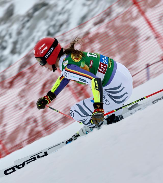Lena Duerr (Deutschland) beim Riesenslalom in Sölden, Österreich, in Aktion.