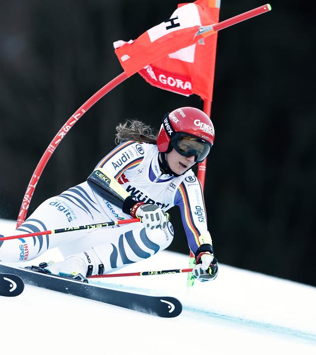 Skirennläuferin Lena Dürr beim Riesenslalom in Kranjska Gora