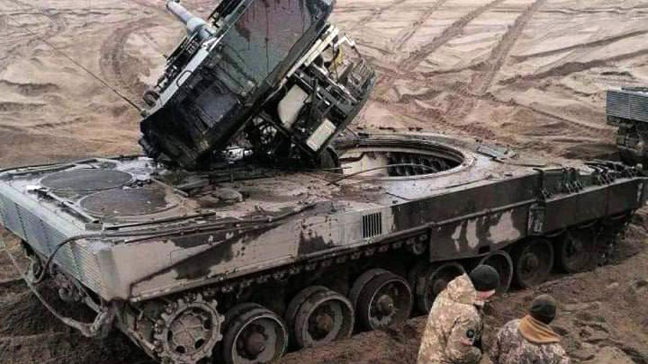 Schwer beschädigter Leopard 2 Kampfpanzer