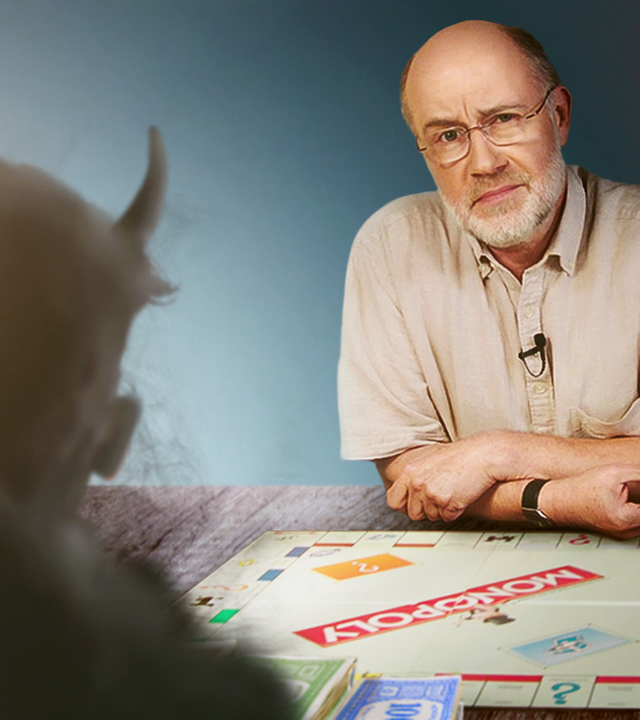 Harald Lesch beim Monopoly-Spiel mit einem Teufel