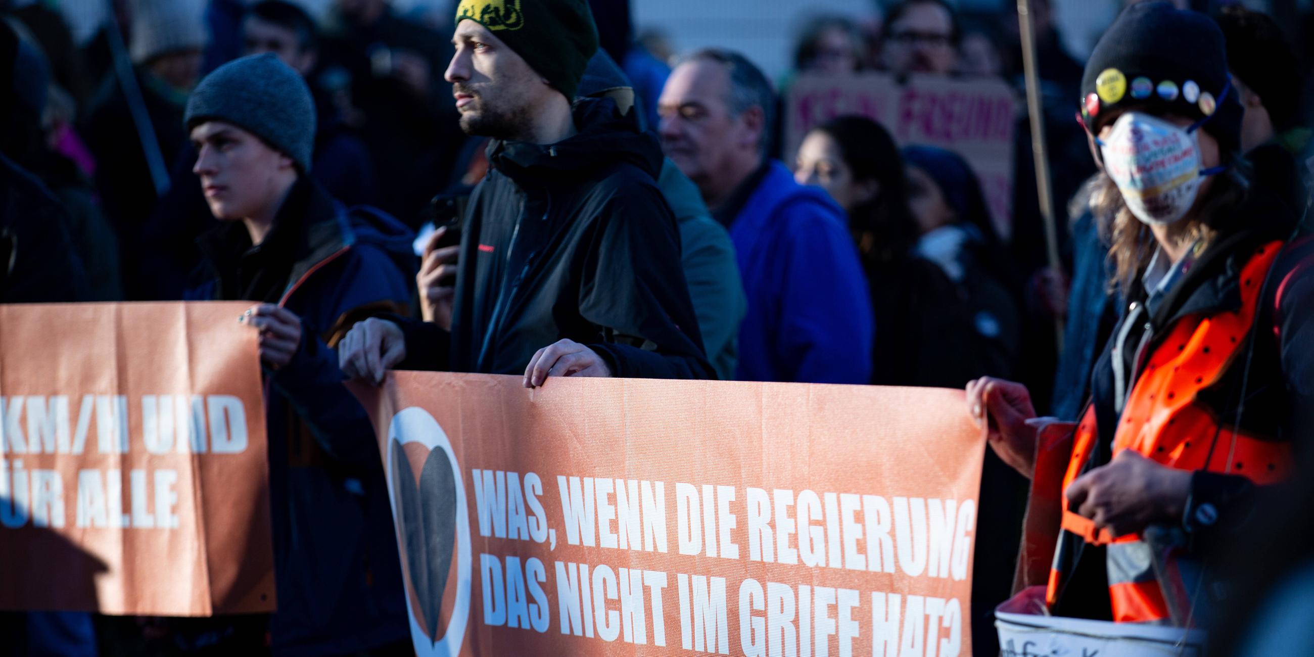 Klimaaktivisten der "Letzten Generation" bei einem Protest in München
