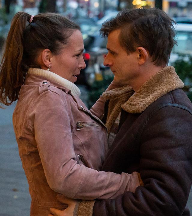 Julia Fischer (Franziska Wulf) und Konstantin Haefen (Florian Lukas)