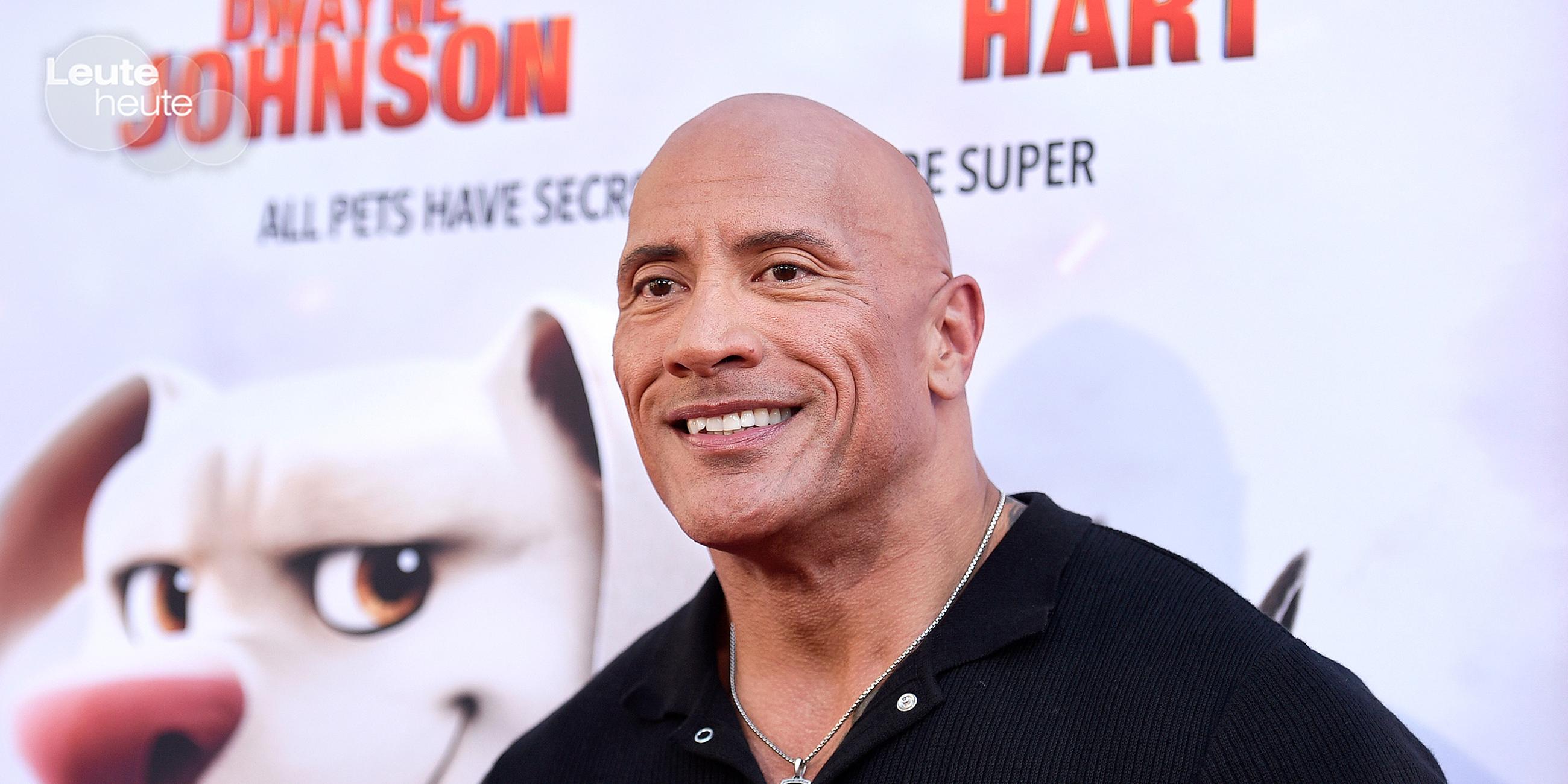 Ex-Wrestler Dwayne "The Rock" Johnson überrascht Familie mit einem Hundewelpen. In seinem neuen Film spielt er den Hund Krypto. Bei der Vorstellung des Films überraschte er die Familie Hernandez mit Quail.