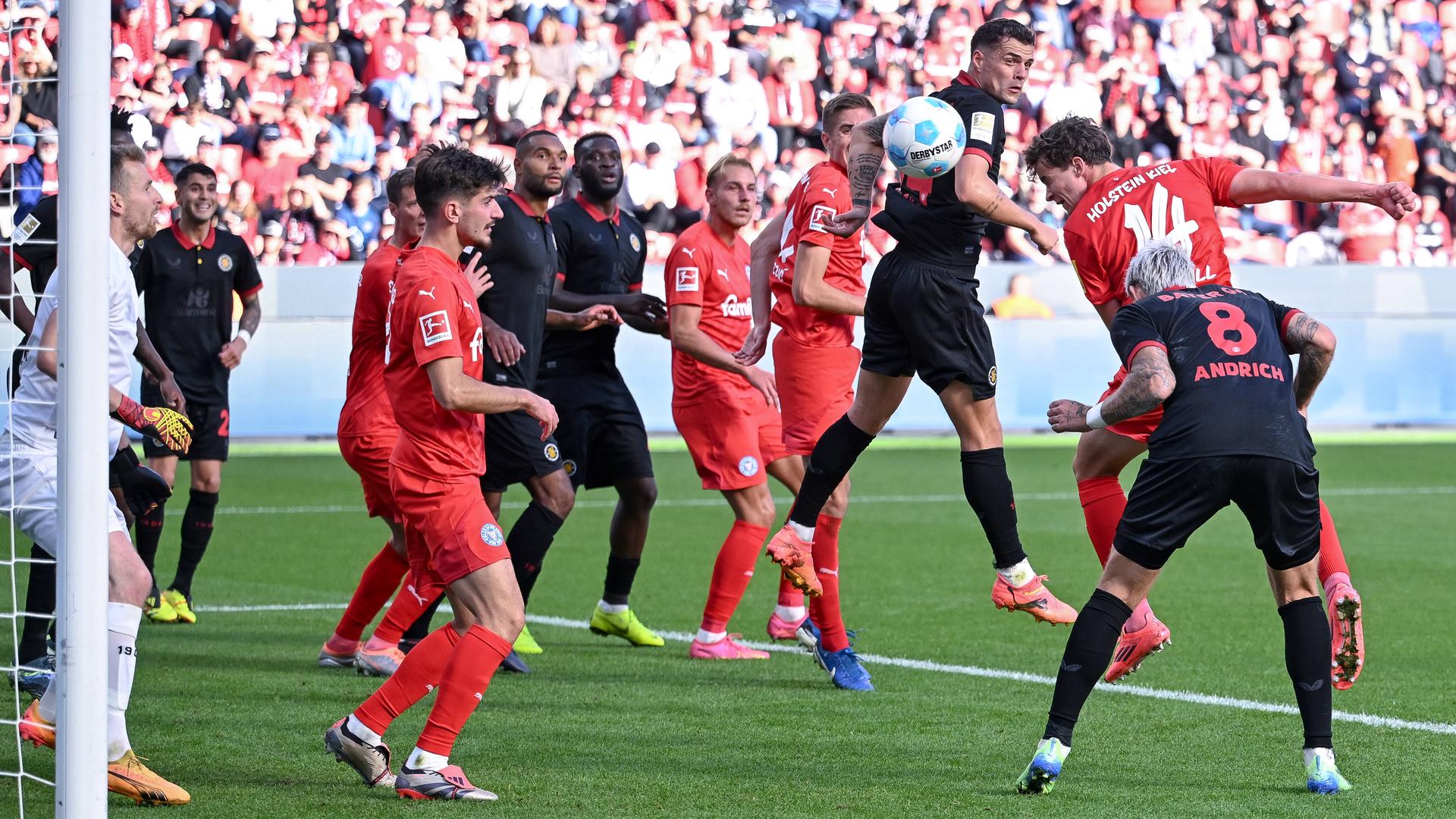 Max Geschwill (Kiel) erzielt das Tor zum 2:1 für Kiel. 