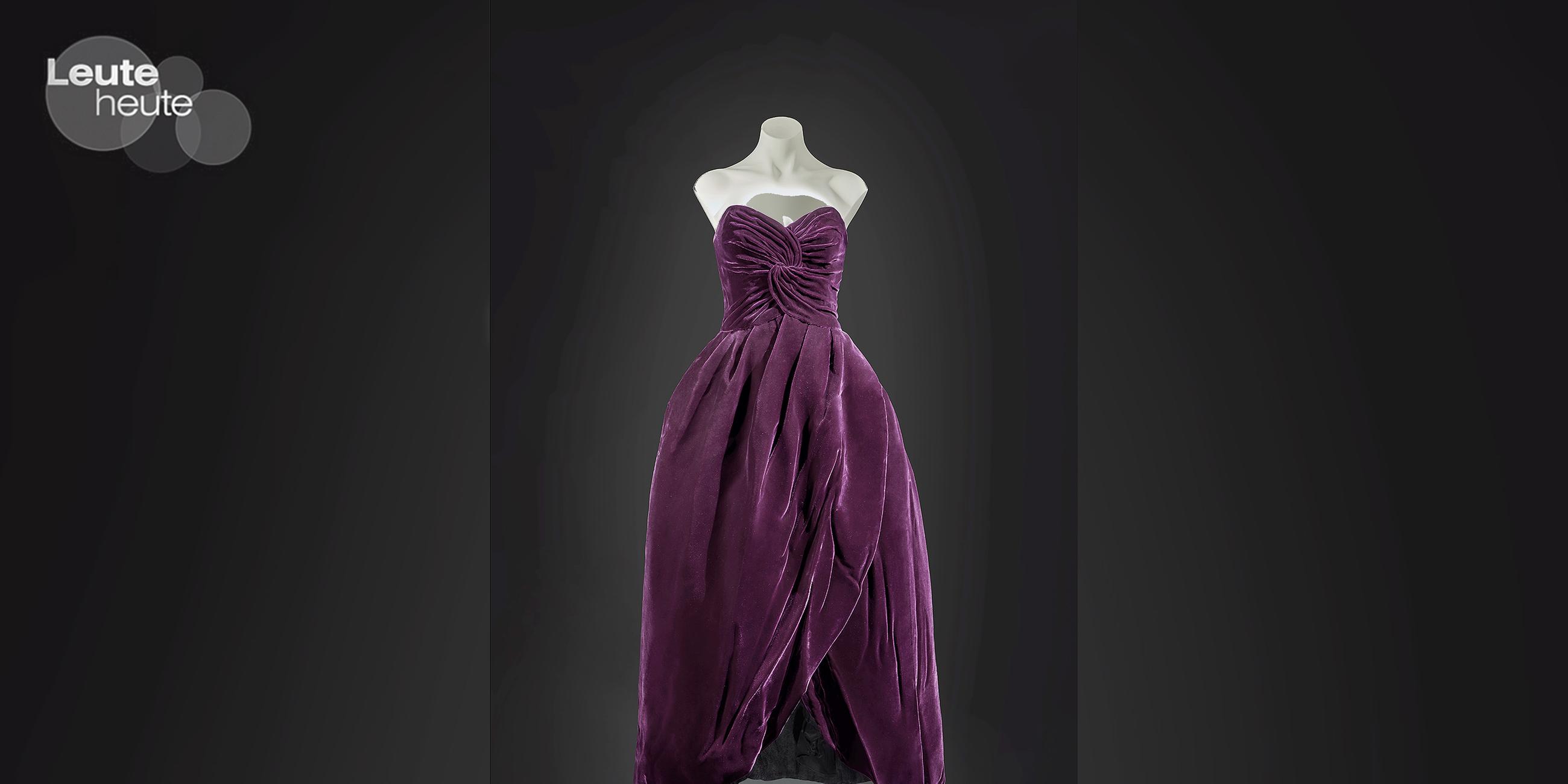 Prinzessin Dianas bodenlane, lilafarbene Robe des Designers Victor Edelstein